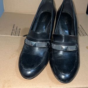 Micheal kors loafer heel